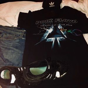 $35⬇️ Men’s M Pink Floyd Album cover Black Tshirt